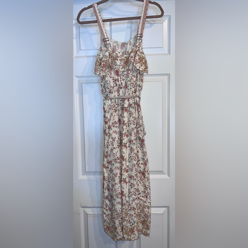 Cute Spring romper! Great condition. Great for baby showers, girls day, etc!